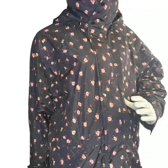 Cabi Rainy Day Reflective Floral Jacket 4115 Oversized Medium Size. - Picture 5 of 13